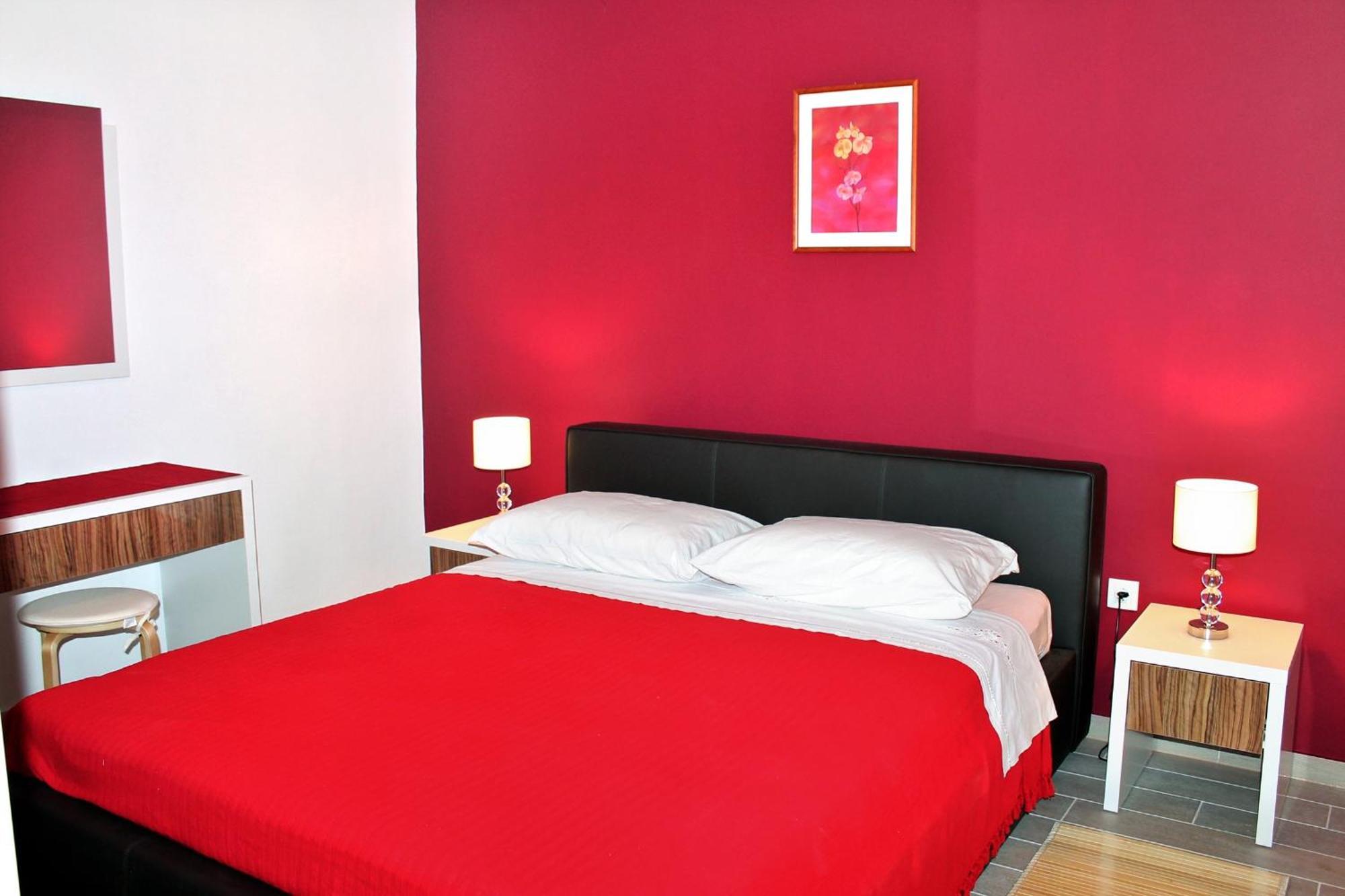 Apartments With A Parking Space Kastel Stafilic, Kastela - 5219 Bilik gambar